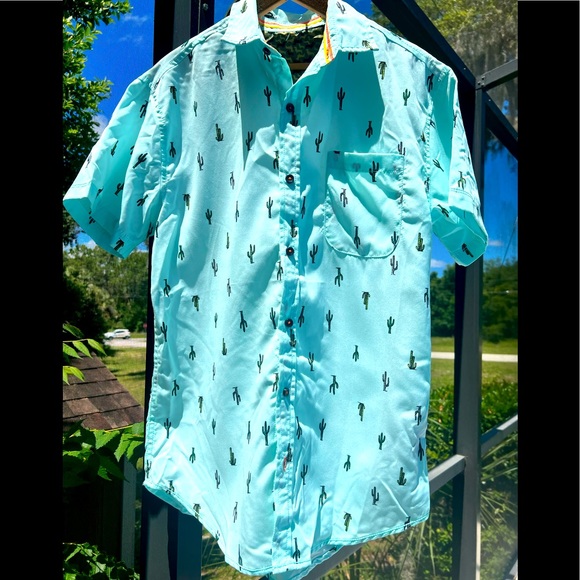 Other - DESIGNER CATUS PRINT MENS BUTTON DOWN SHORT SLEEVE SIZE M